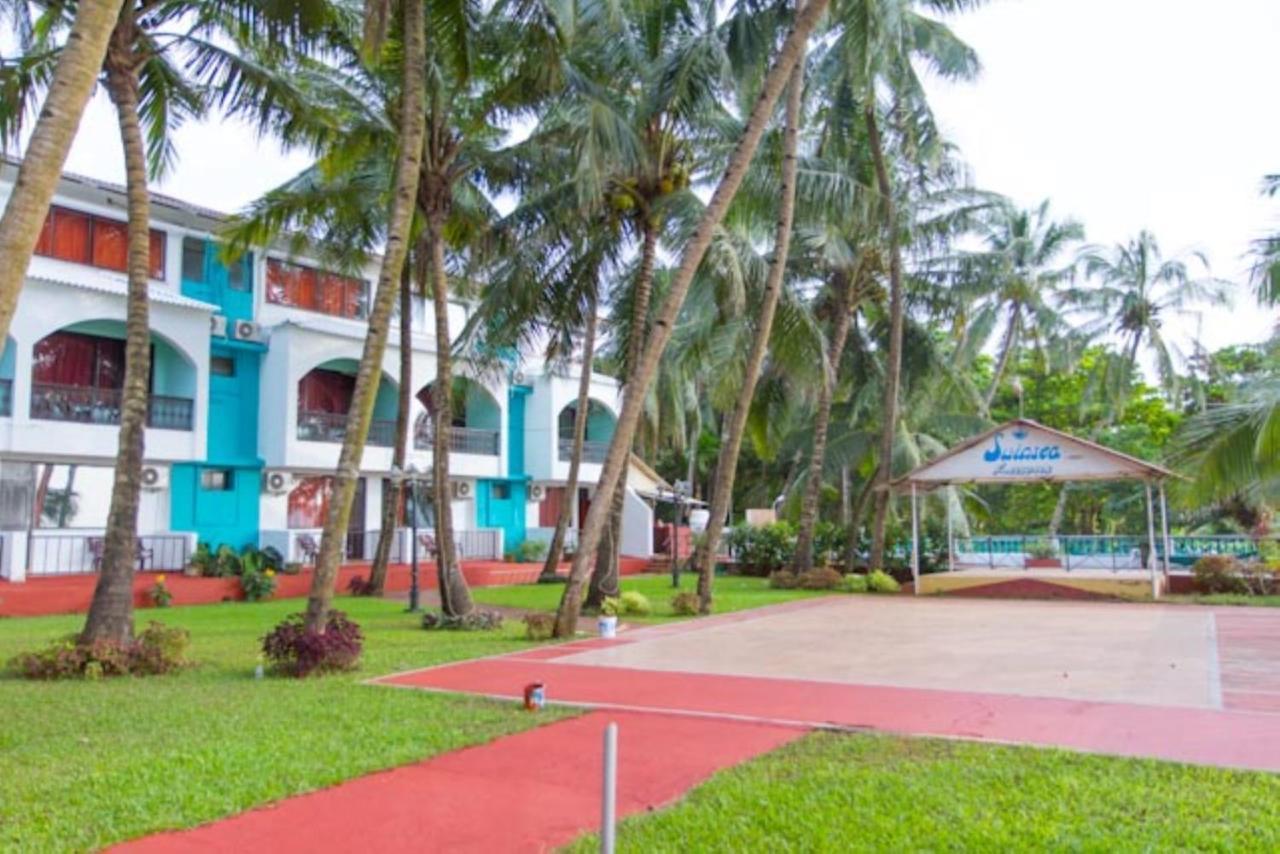 Swimsea Beach Resort, A Beach Property Panaji Buitenkant foto