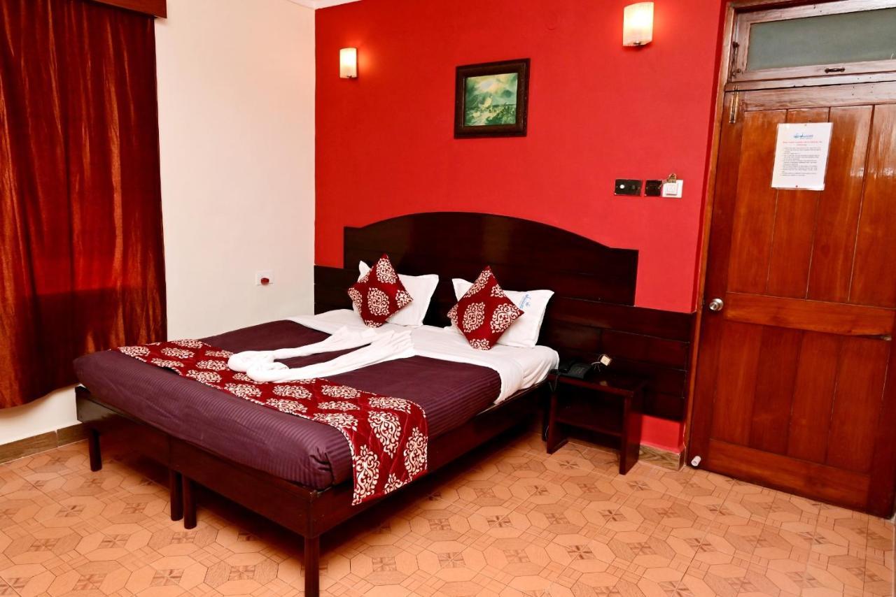 Swimsea Beach Resort, A Beach Property Panaji Buitenkant foto
